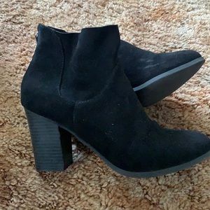 Heeled booties